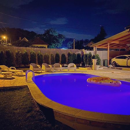 Mika'S Poolhouse Villa Beograd Eksteriør bilde