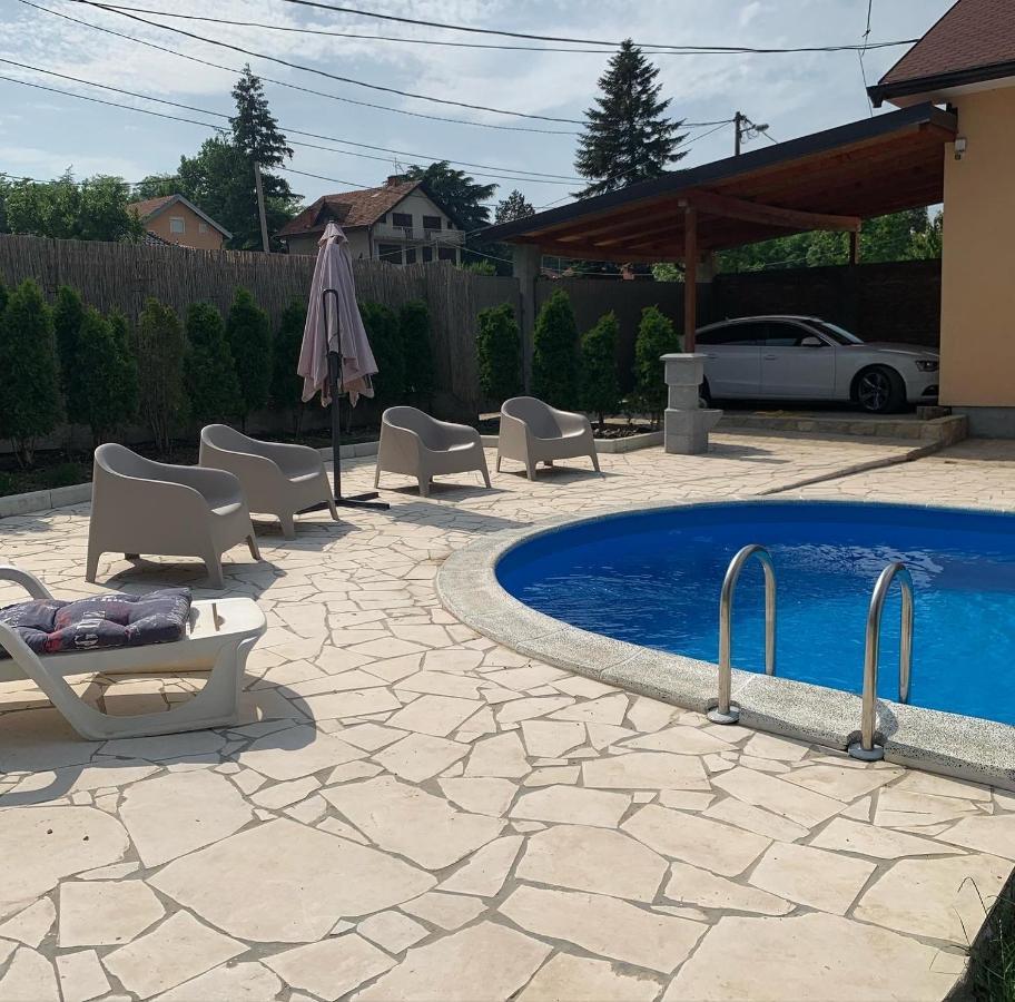 Mika'S Poolhouse Villa Beograd Eksteriør bilde
