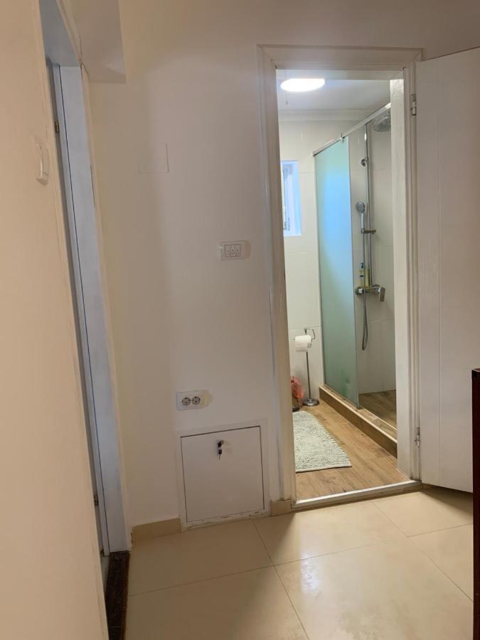 Mika'S Poolhouse Villa Beograd Eksteriør bilde