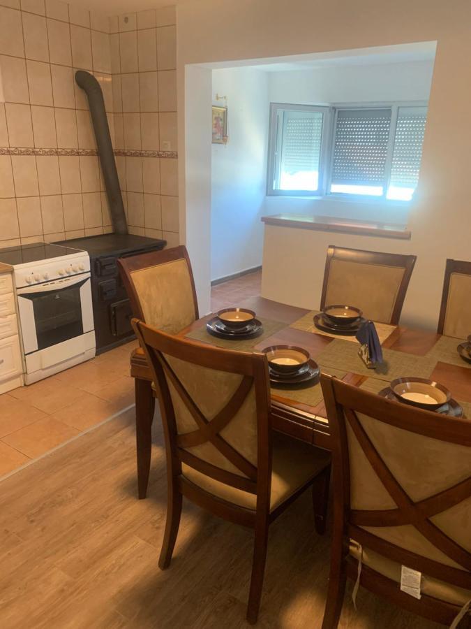 Mika'S Poolhouse Villa Beograd Eksteriør bilde