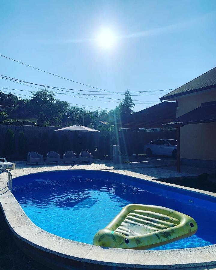 Mika'S Poolhouse Villa Beograd Eksteriør bilde