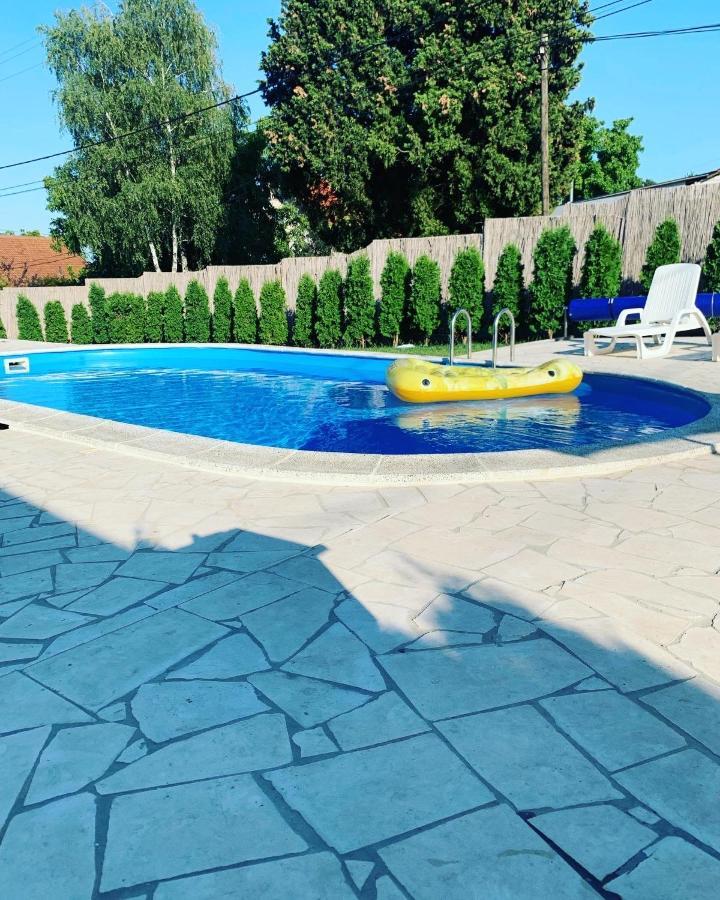 Mika'S Poolhouse Villa Beograd Eksteriør bilde