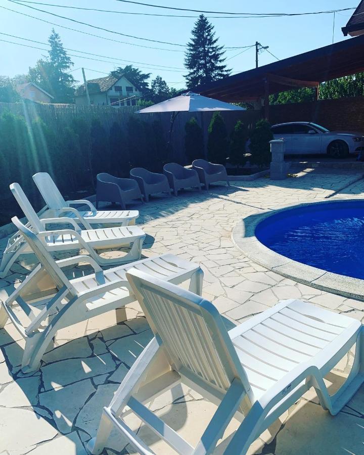 Mika'S Poolhouse Villa Beograd Eksteriør bilde