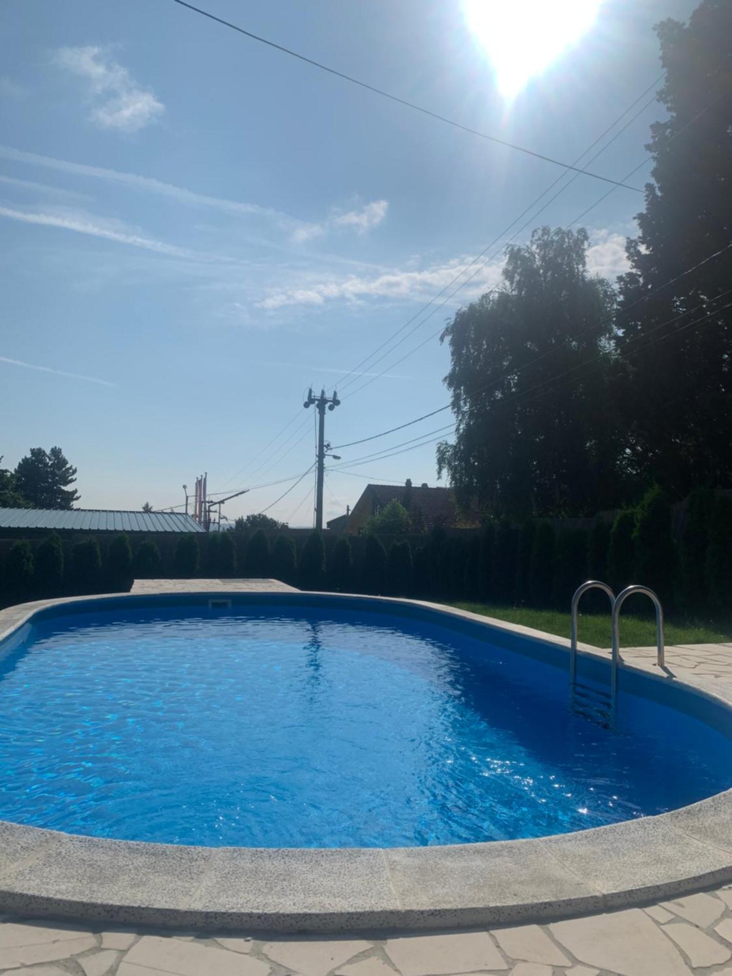 Mika'S Poolhouse Villa Beograd Eksteriør bilde