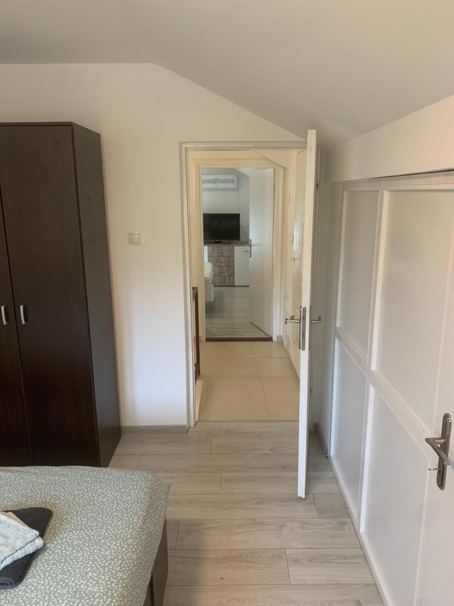 Mika'S Poolhouse Villa Beograd Eksteriør bilde